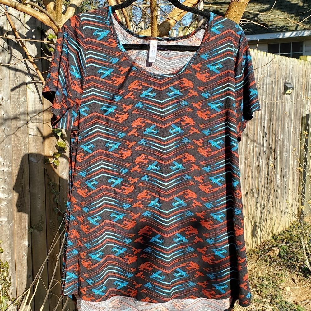 LuLaRoe Classic T 